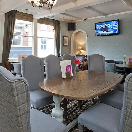 The Goddard Arms 3* Swindon