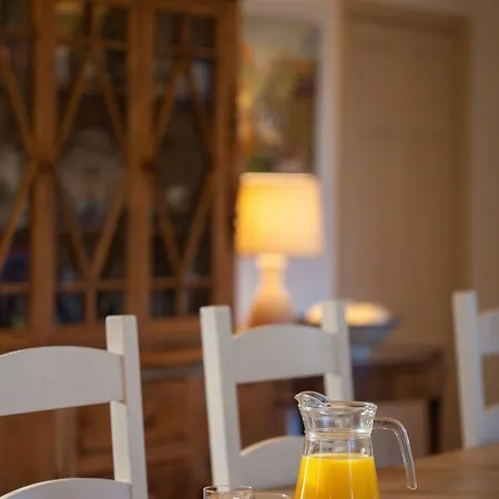 Overtown Manor Bed & Breakfast Swindon