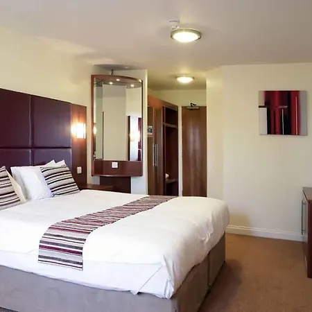 Hotel South Marston And Leisure Club Swindon