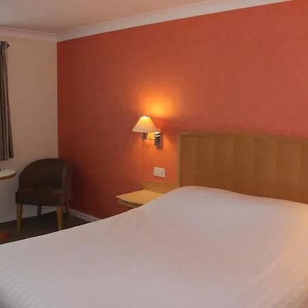 The Wiltshire Hotel, Golf And Leisure