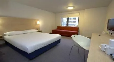 Travelodge Hotel 3*