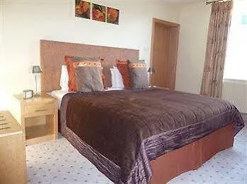 Hotel The Highworth