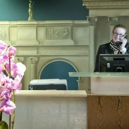 Alexandra House Hotel