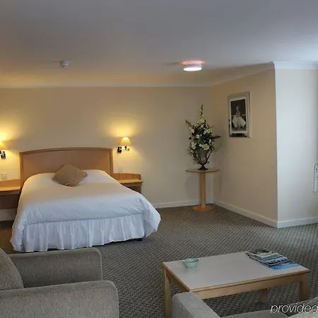 The Wiltshire Hotel, Golf And Leisure 3*