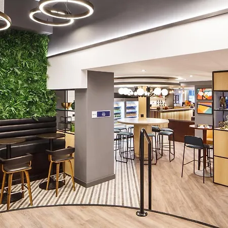 Ibis Budget Hotel 2*